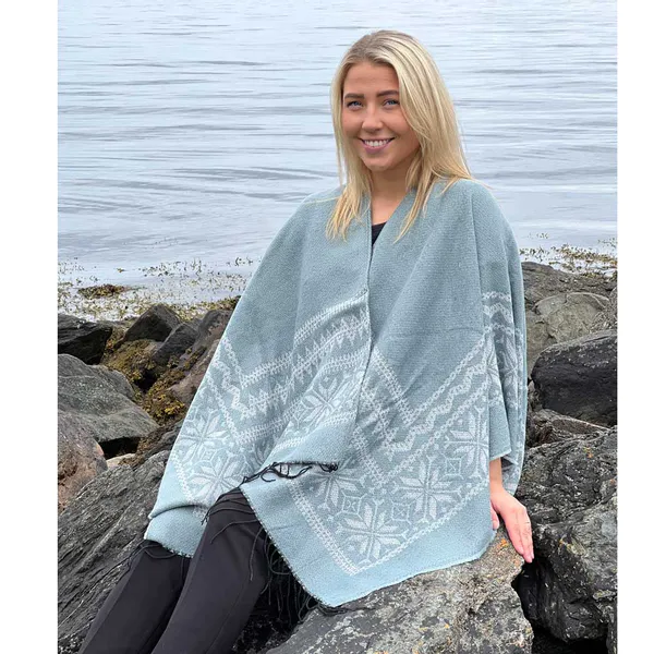 Main Image Poncho, Star pattern, ice blue
