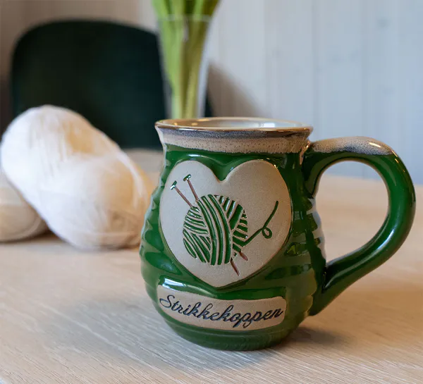 Hovedbilde Strikkekoppen, skoggrønn