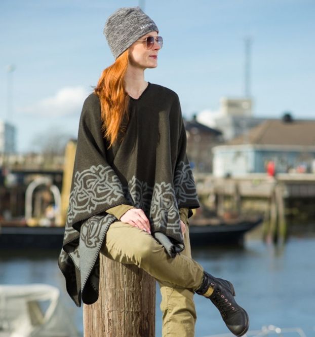 Main Image Poncho, Viking