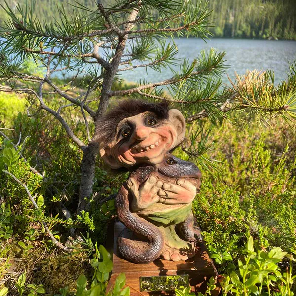 Main Image Club Troll 2024, Troll holding a snake (Troll ...
