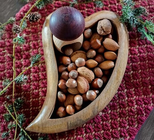 Hovedbilde Antikk hjertefat, lite, F-design