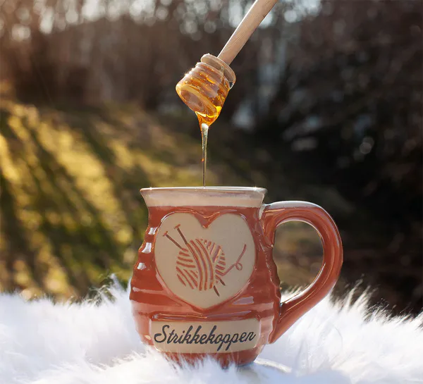 Hovedbilde Strikkekoppen, honningbrun